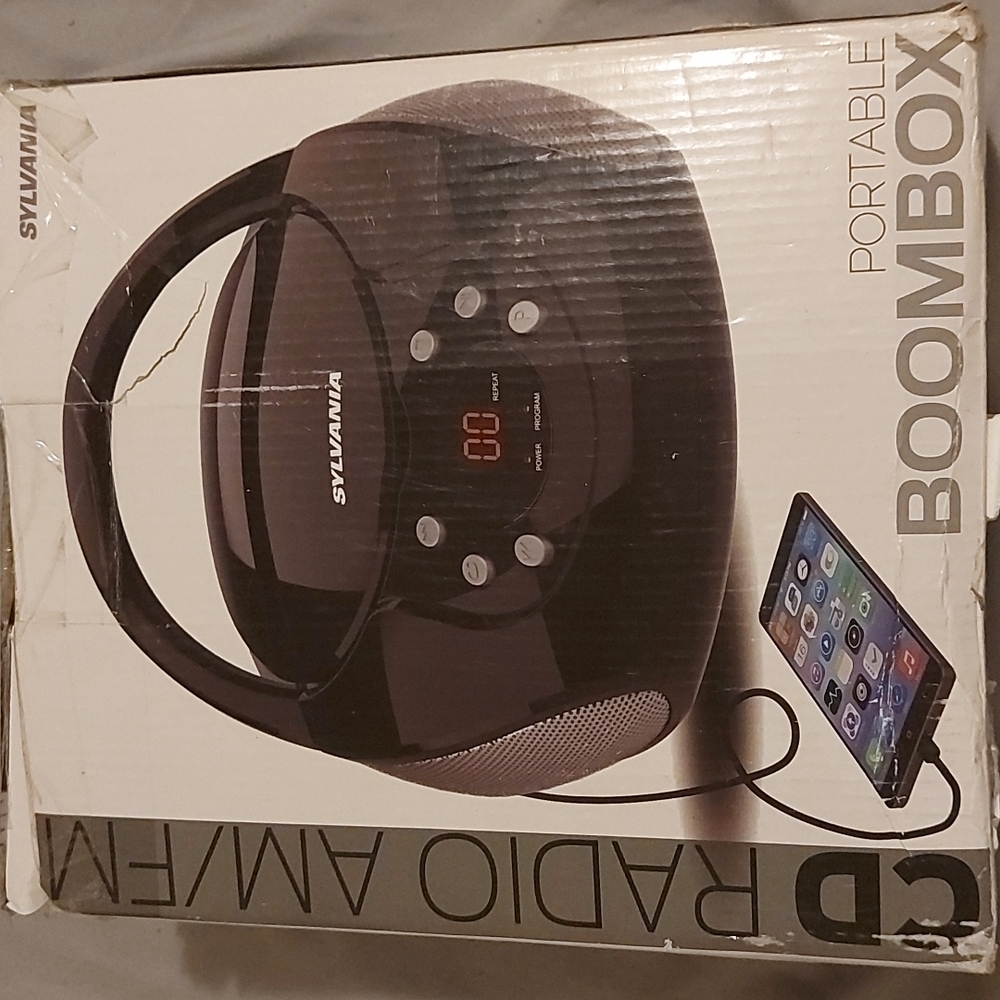 Sylvania portable boombox